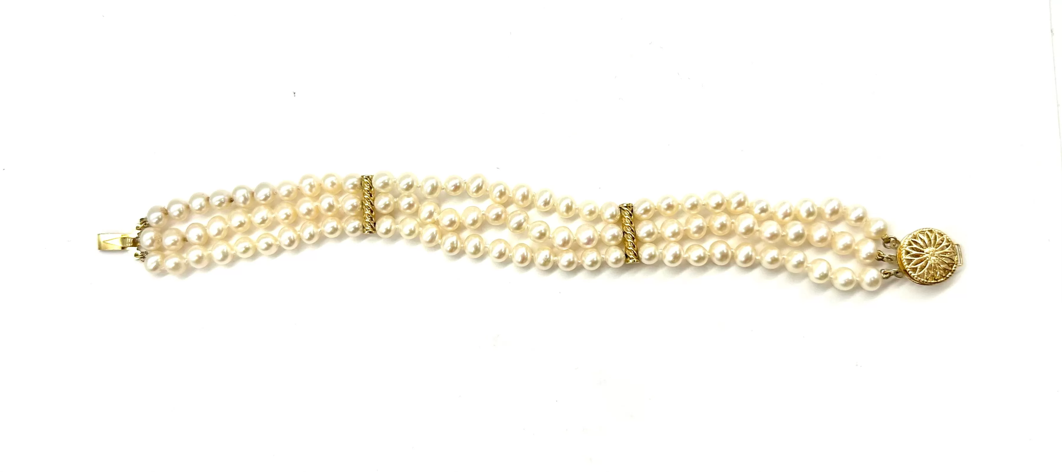 3 Strand White Pearl Bracelet