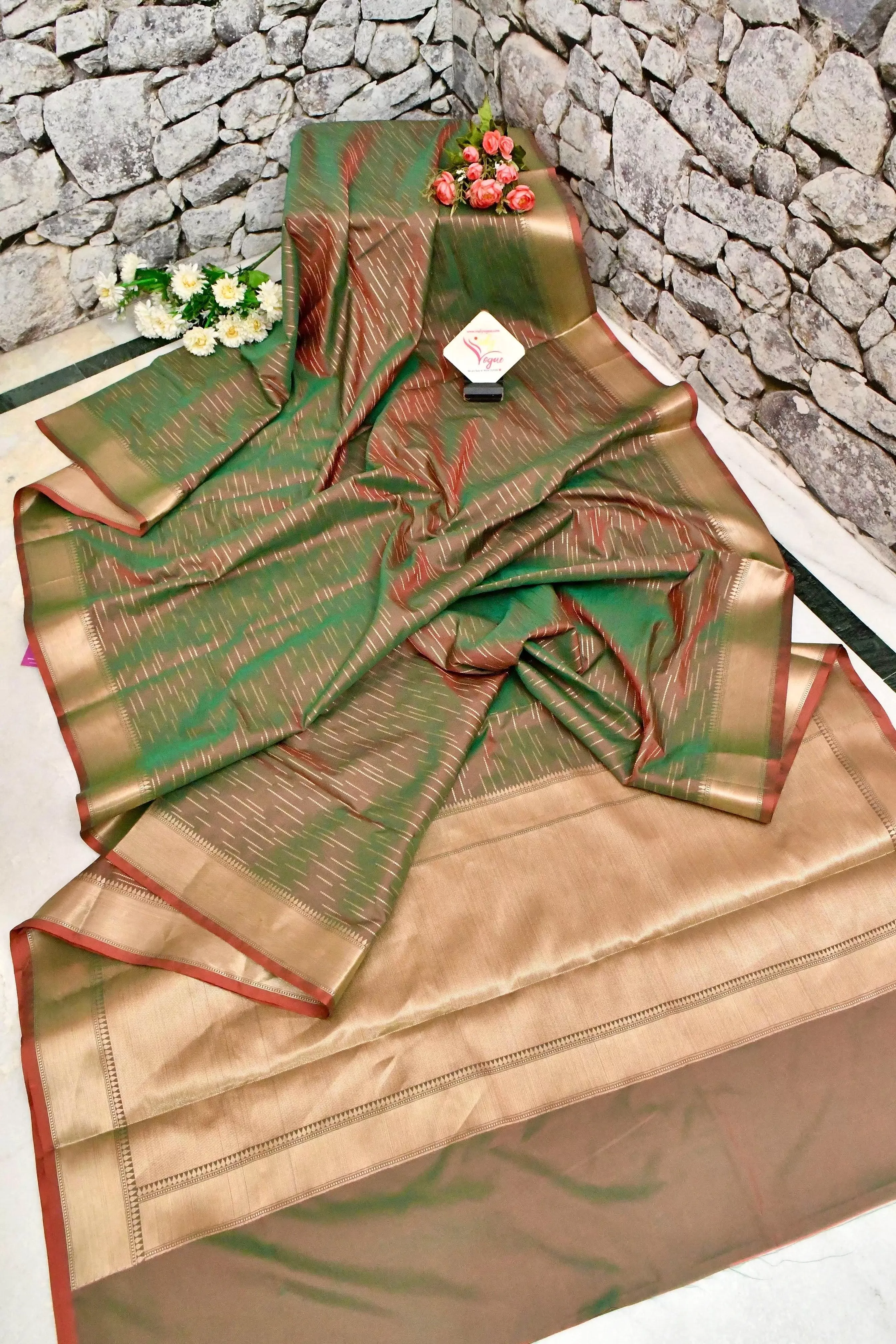 Dual Tone Maroon & Green Color Tanchoi Jamewar Saree