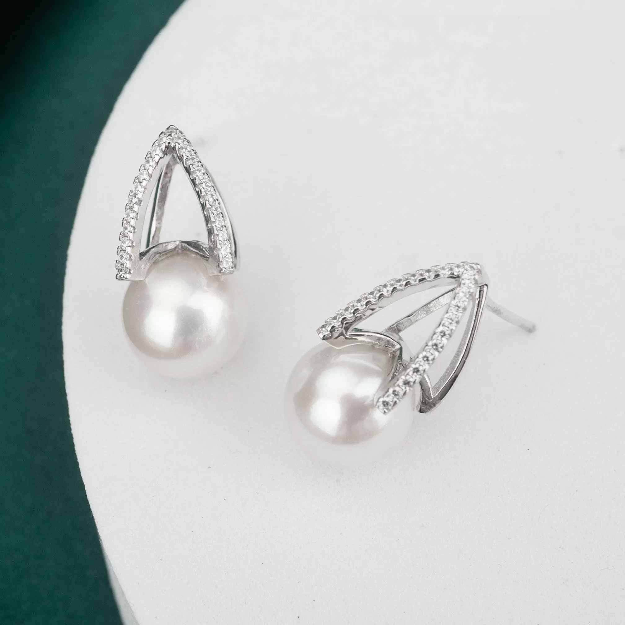 Elegant Freshwater Pearl Earrings WE00162