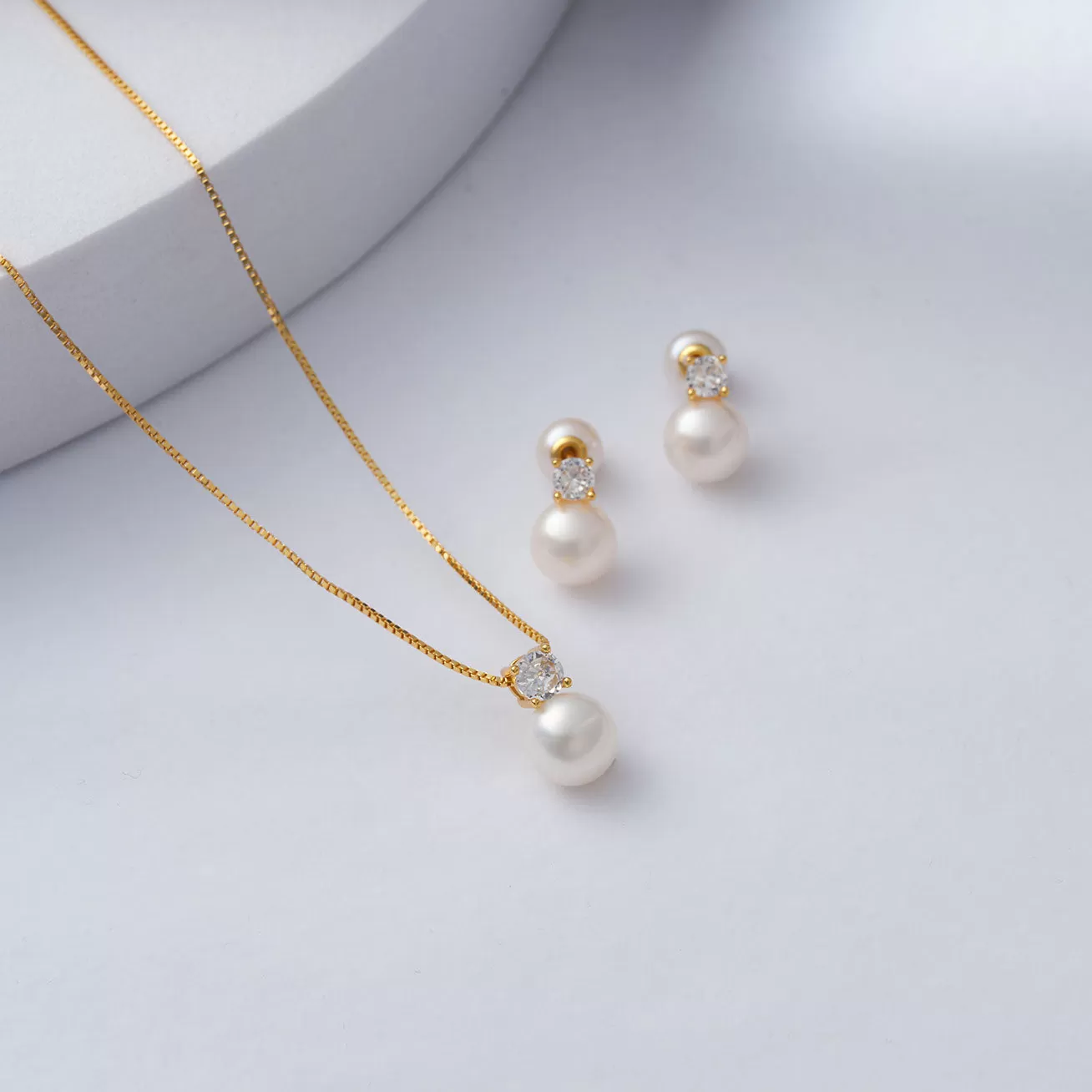 Elegant Freshwater Pearl Set WS00081