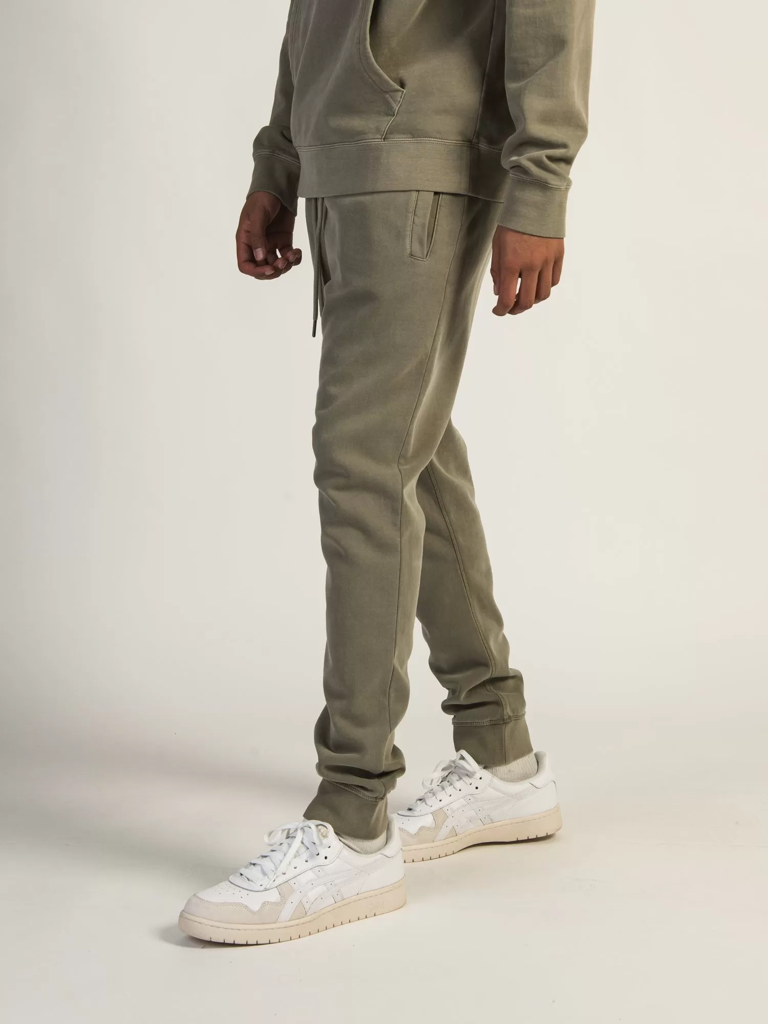 KOLBY PARKER GARMENT DYE SLIM JOGGER - SAGE