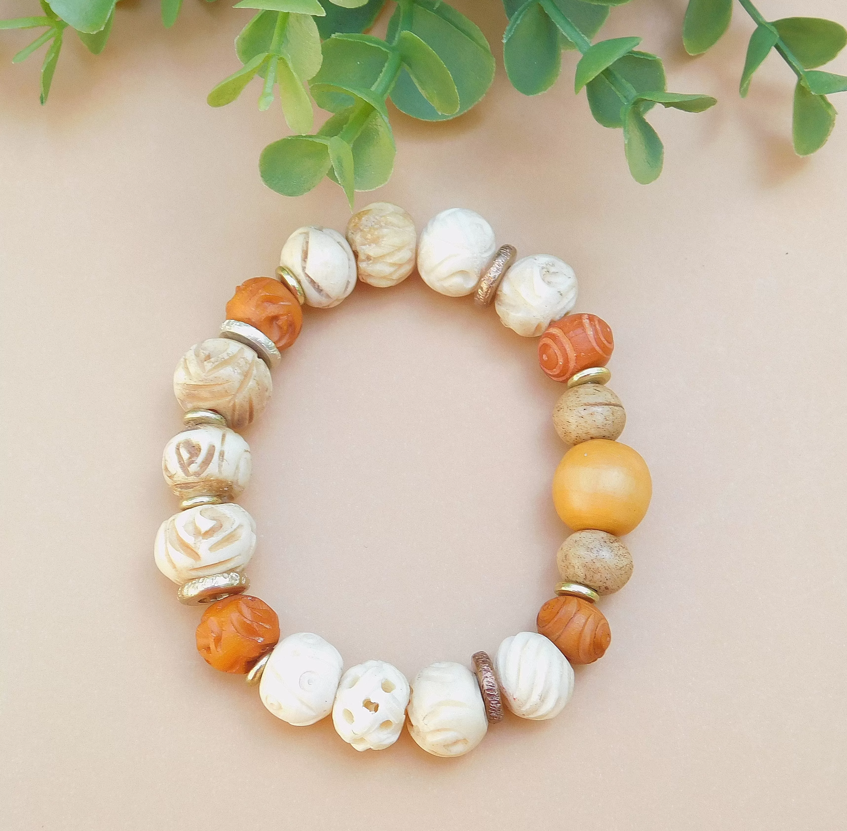 Natural Carved Beads Bracelet