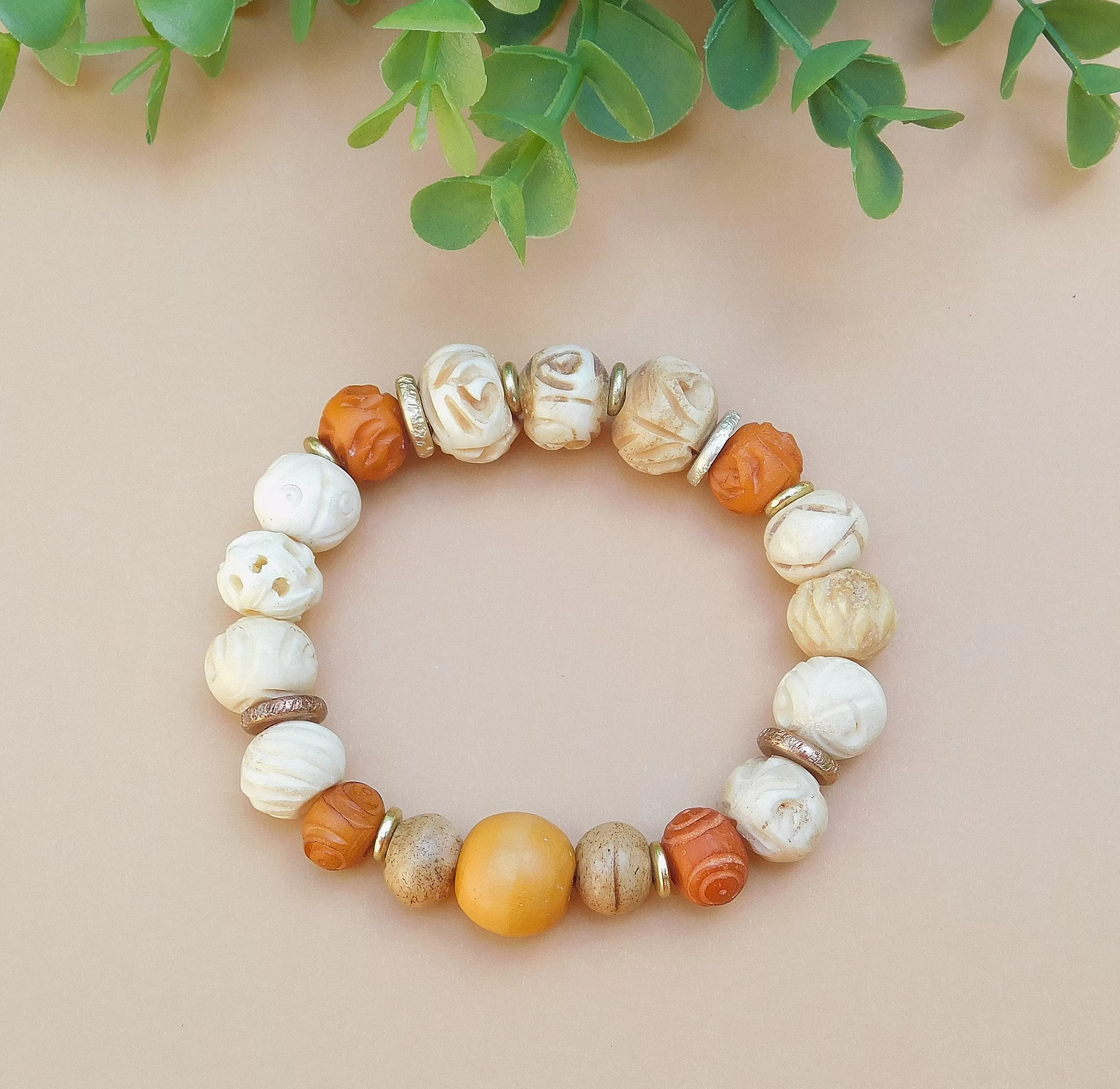 Natural Carved Beads Bracelet