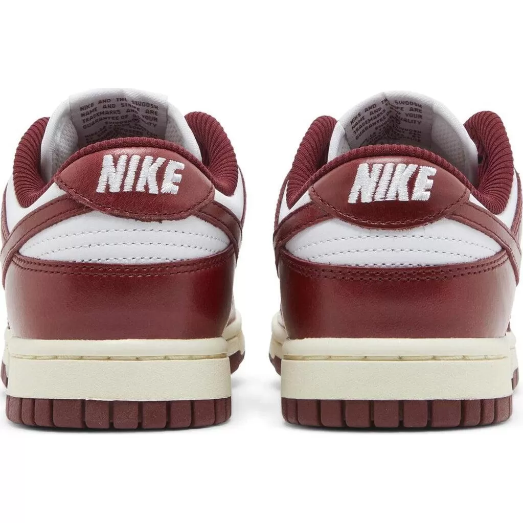 Nike Wmns Dunk Low Premium 'Vintage Red'