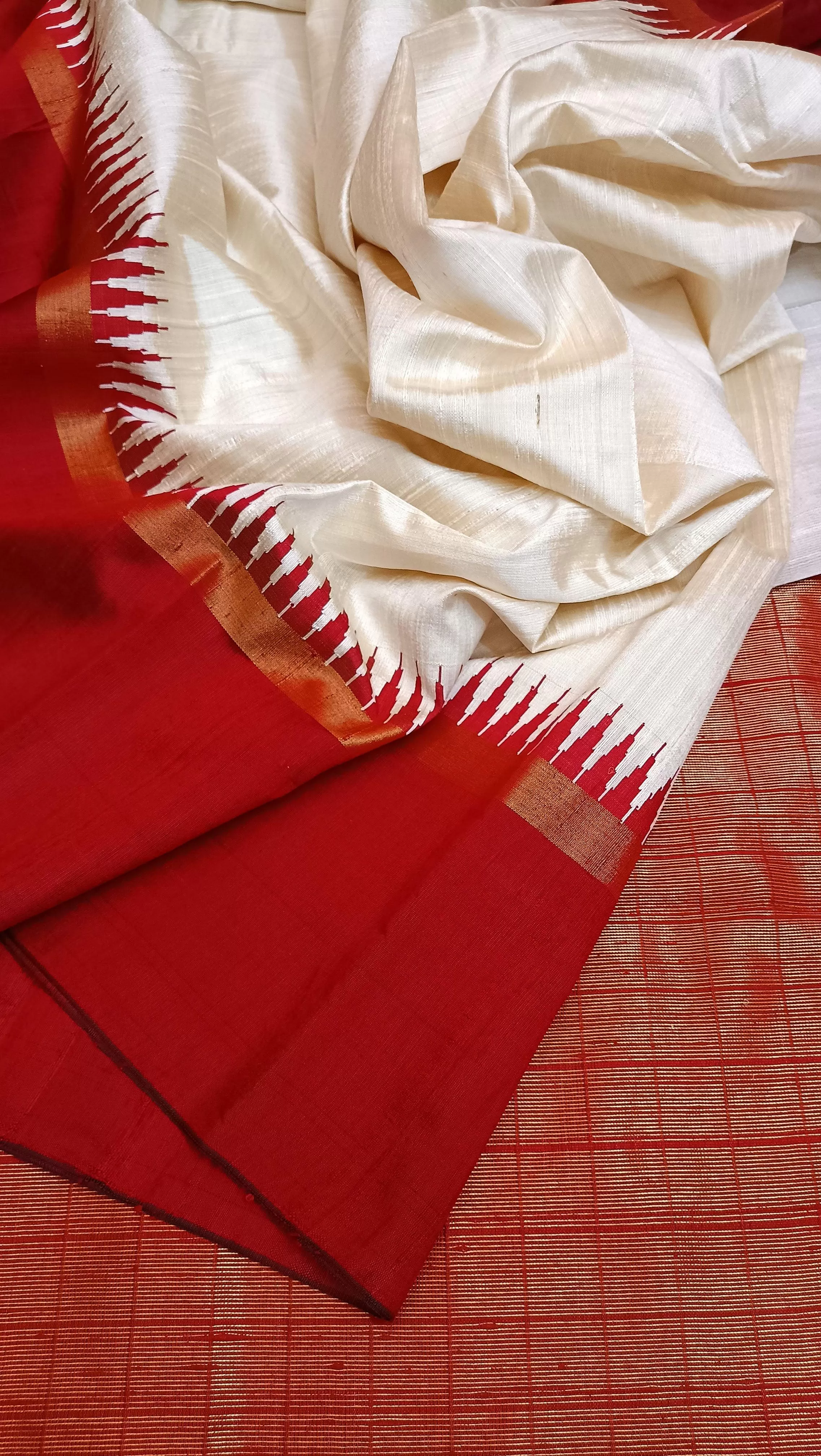 Offwhite and Reddish Maroon Color Pure Raw Silk Saree