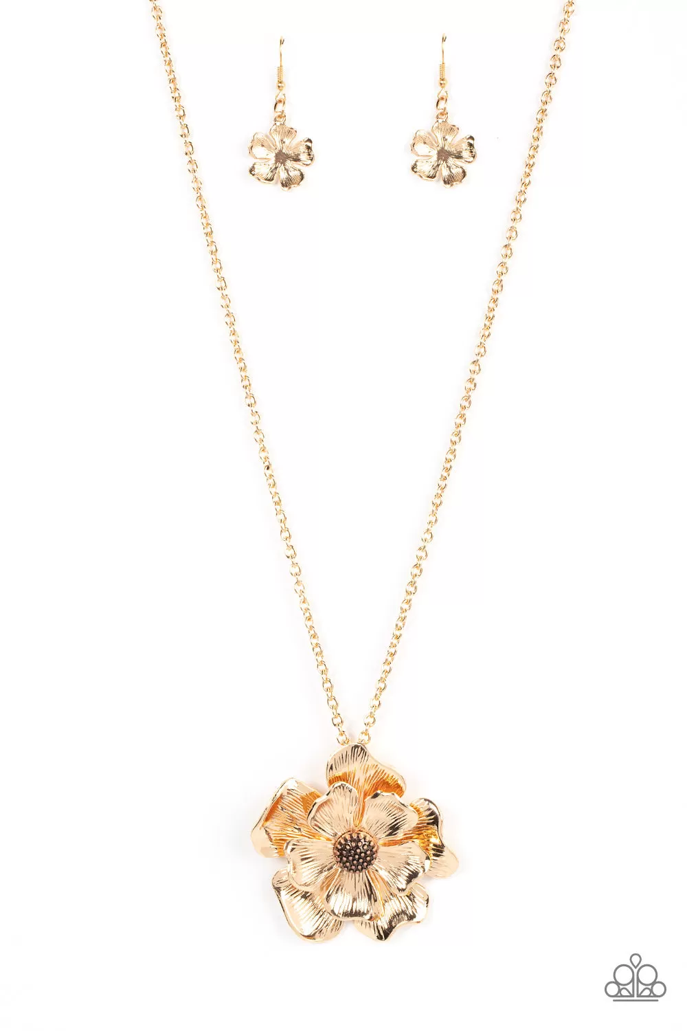 Paparazzi Homegrown Glamour - Gold Floral Pendant Necklace